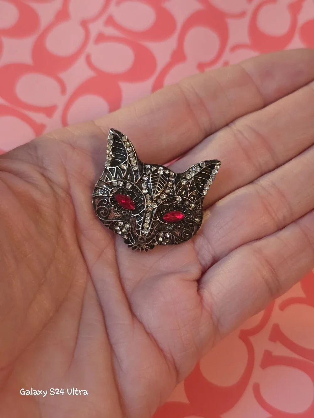 Kitty Cat Tiny Brooch NEW